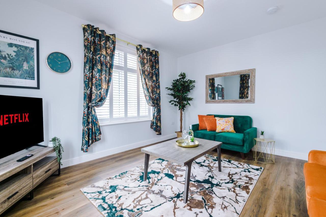 Parkview Place Serviced * Coventry